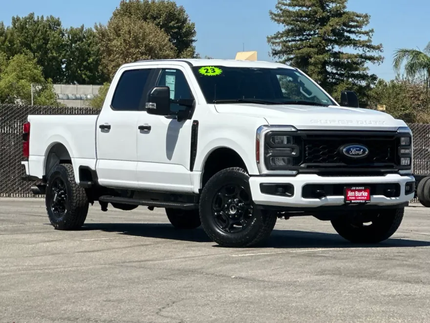 2023 Ford F-250 XL photo 1