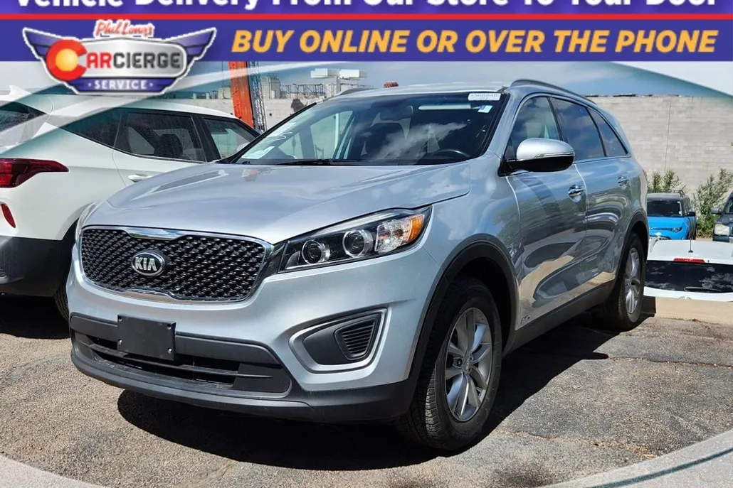2017 Kia Sorento LX photo 1