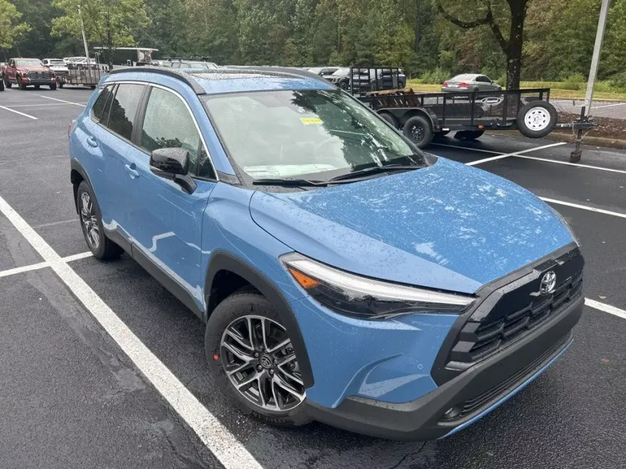 2026 Toyota Corolla Cross XLE photo 1