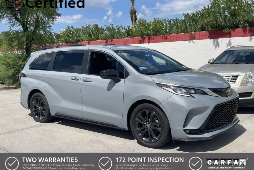 2024 Toyota Sienna XSE photo 1