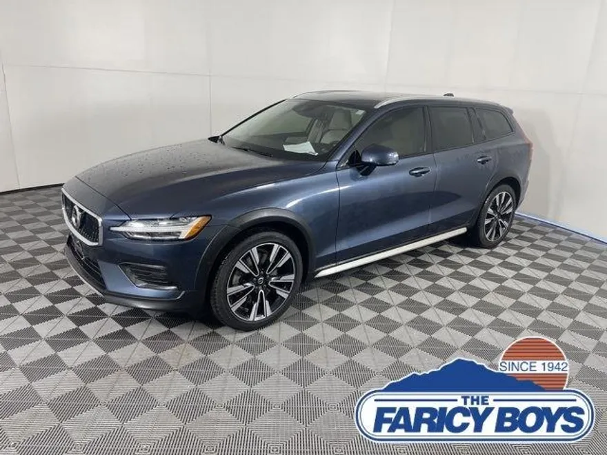 2020 Volvo V60 Cross Country T5 AWD photo 1