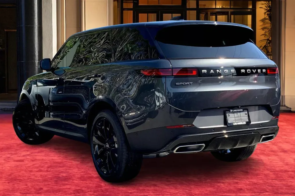 2025 Land Rover Range Rover Sport P360 SE photo 1