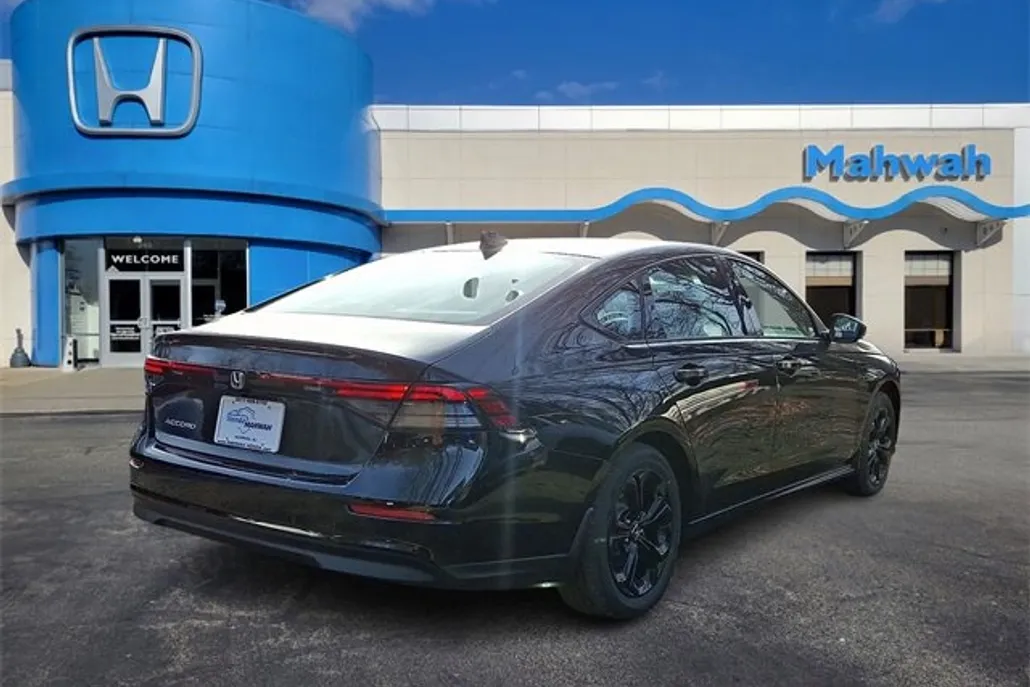 2025 Honda Accord SE photo 1