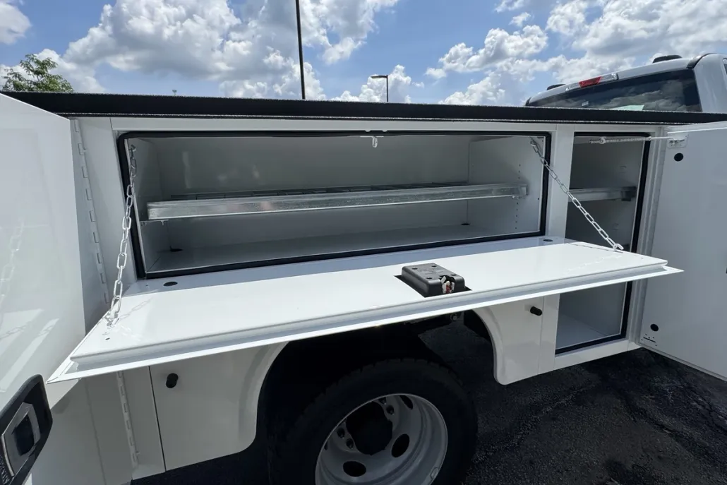 2025 Ford F-450 photo 1