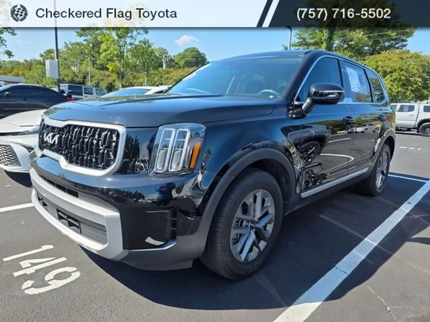 2024 Kia Telluride LX photo 1