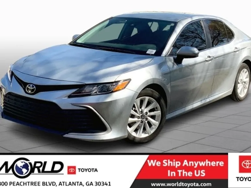 2021 Toyota Camry LE photo 1