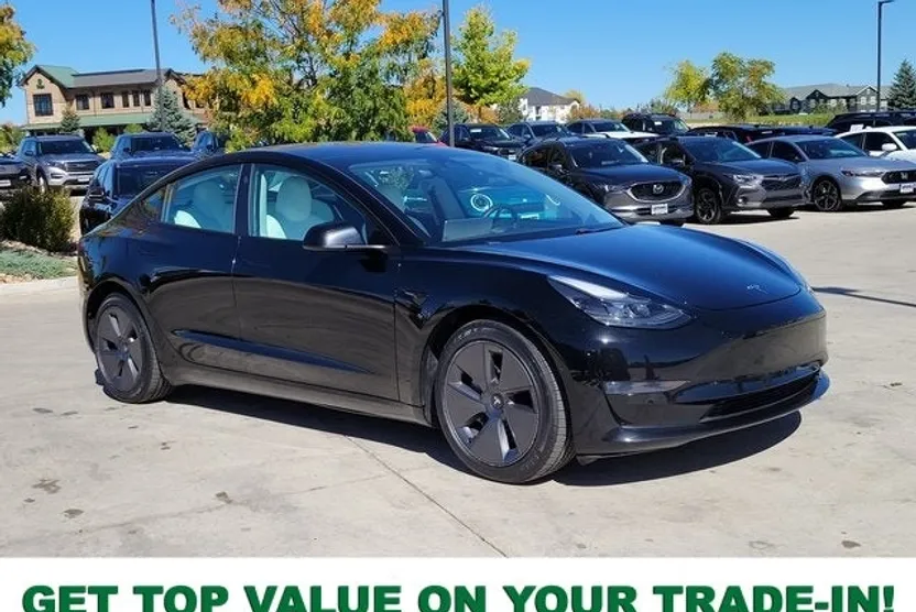 2022 Tesla Model 3 Long Range photo 1