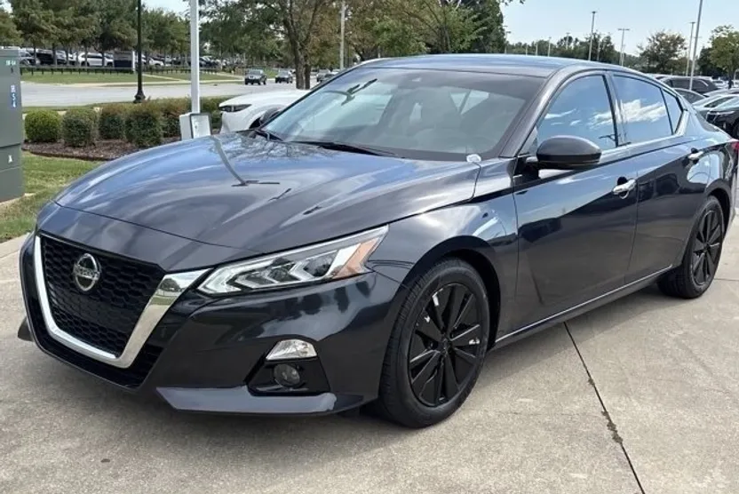2022 Nissan Altima 2.5 SL photo 1