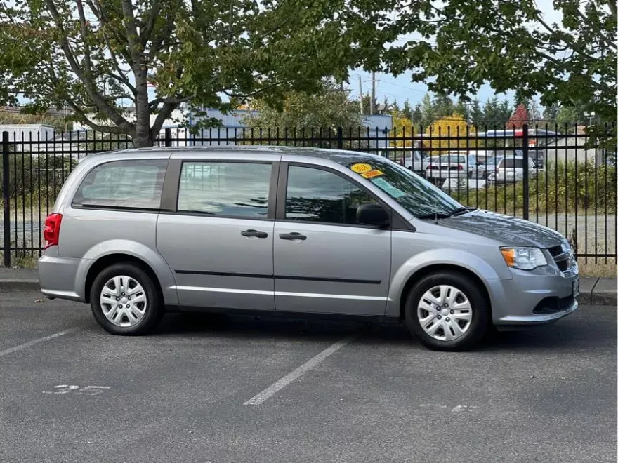 2016 Dodge Grand Caravan SE photo 1