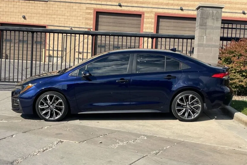 2020 Toyota Corolla SE photo 1