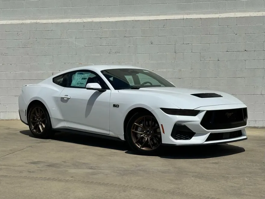 2025 Ford Mustang GT Premium photo 1
