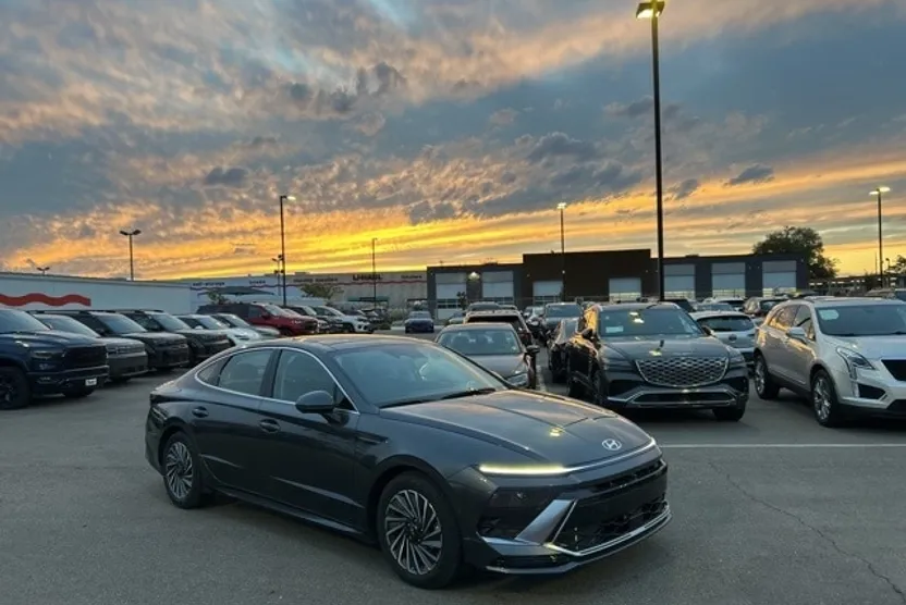 2025 Hyundai Sonata Hybrid Limited photo 1