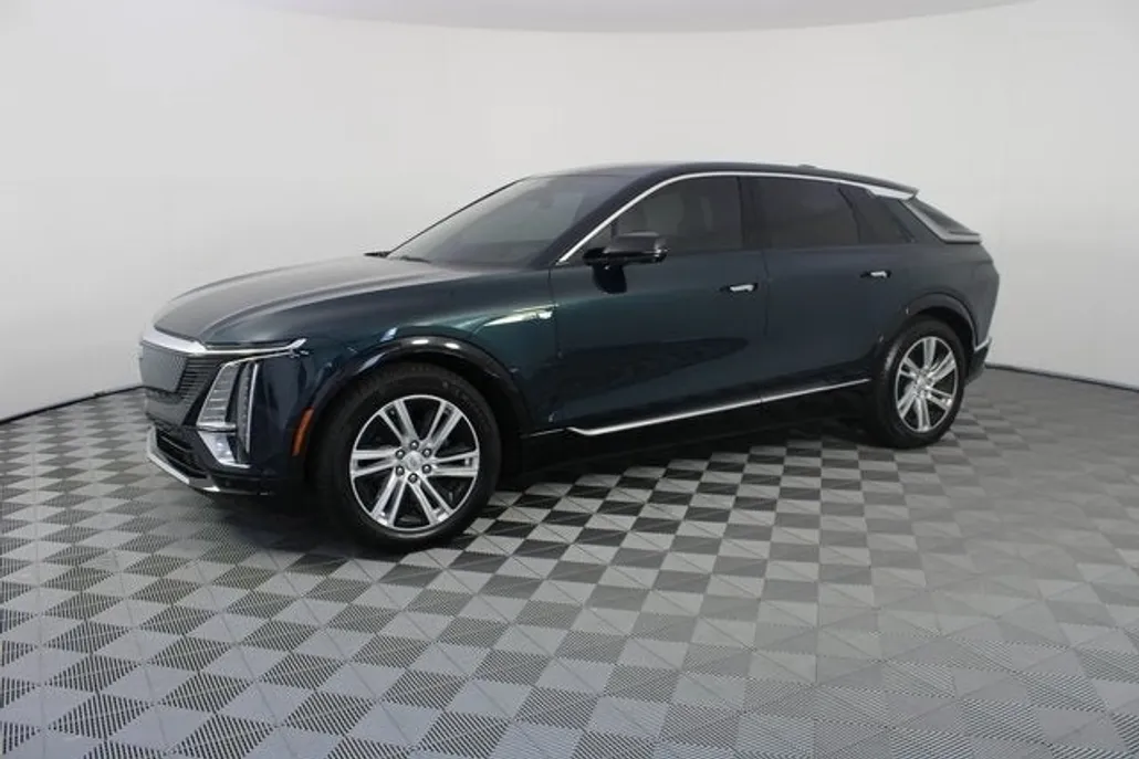 2024 Cadillac Lyriq Tech photo 1