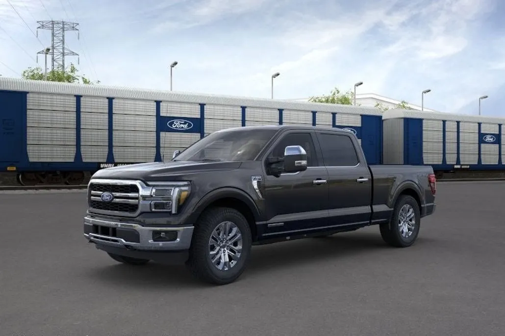 2025 Ford F-150 Lariat photo 1