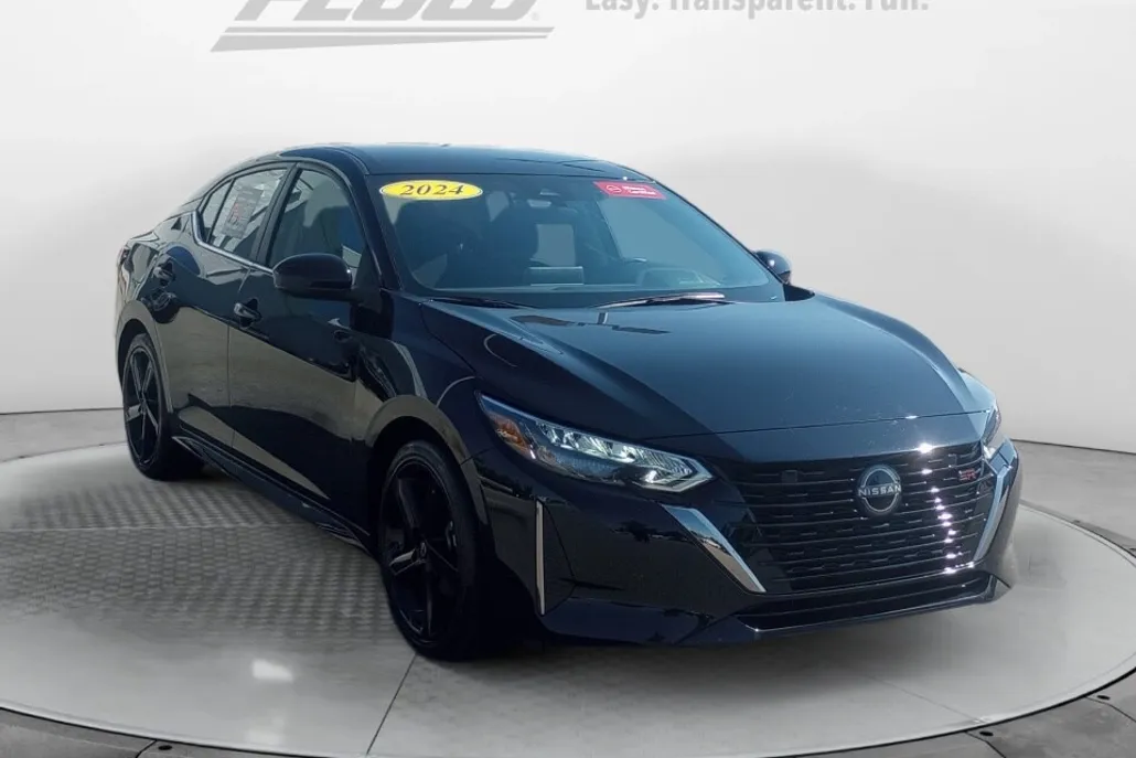 2024 Nissan Sentra SR photo 1