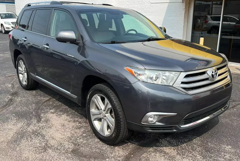 2013 Toyota Highlander Limited photo 1