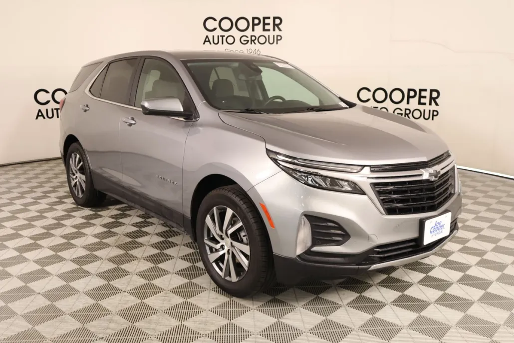 2024 Chevrolet Equinox LT photo 1