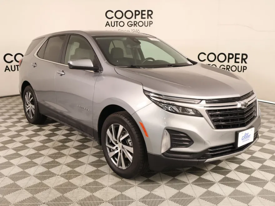 2024 Chevrolet Equinox LT photo 1