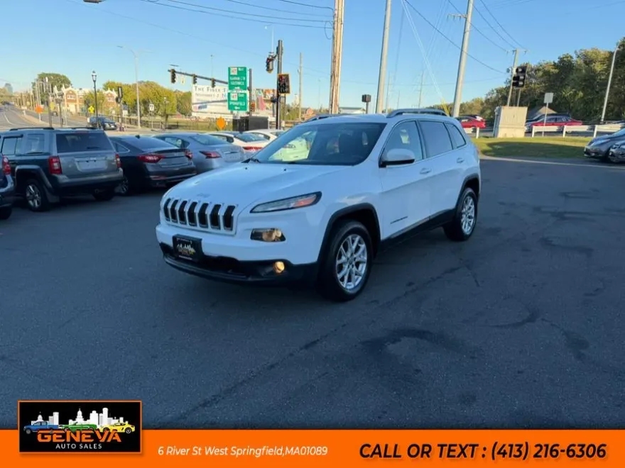 2016 Jeep Cherokee Latitude photo 1