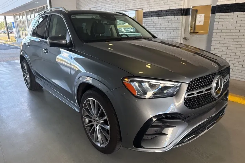2025 Mercedes Benz GLE 350 4MATIC photo 1
