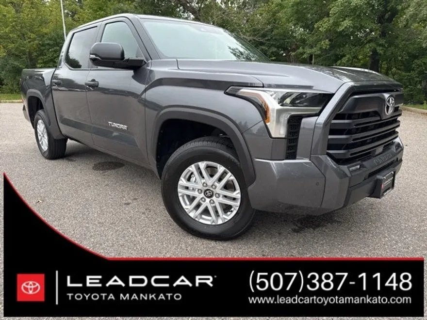 2026 Toyota Tundra SR5 photo 1