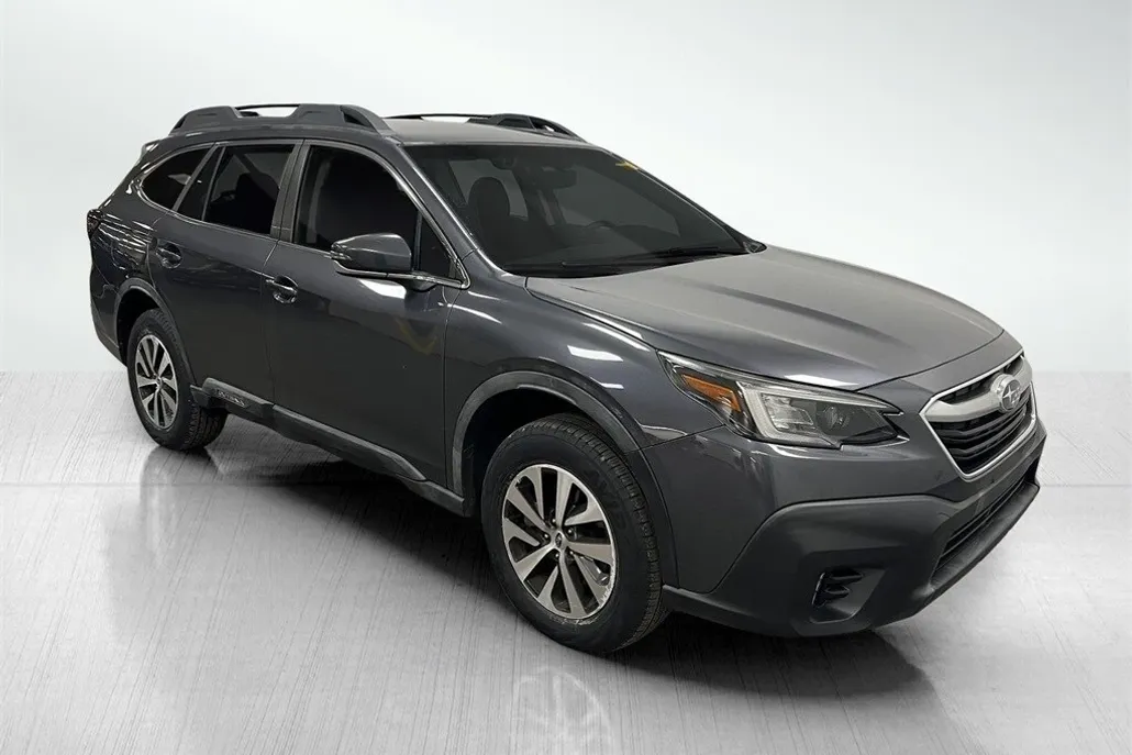 2020 Subaru Outback Premium photo 1