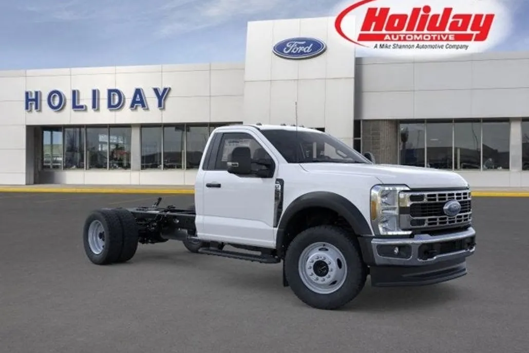 2025 Ford F-550 XL photo 1