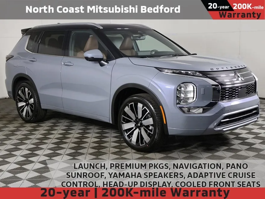 2025 Mitsubishi Outlander SEL photo 1