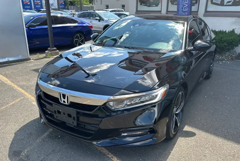 2019 Honda Accord Sport photo 1