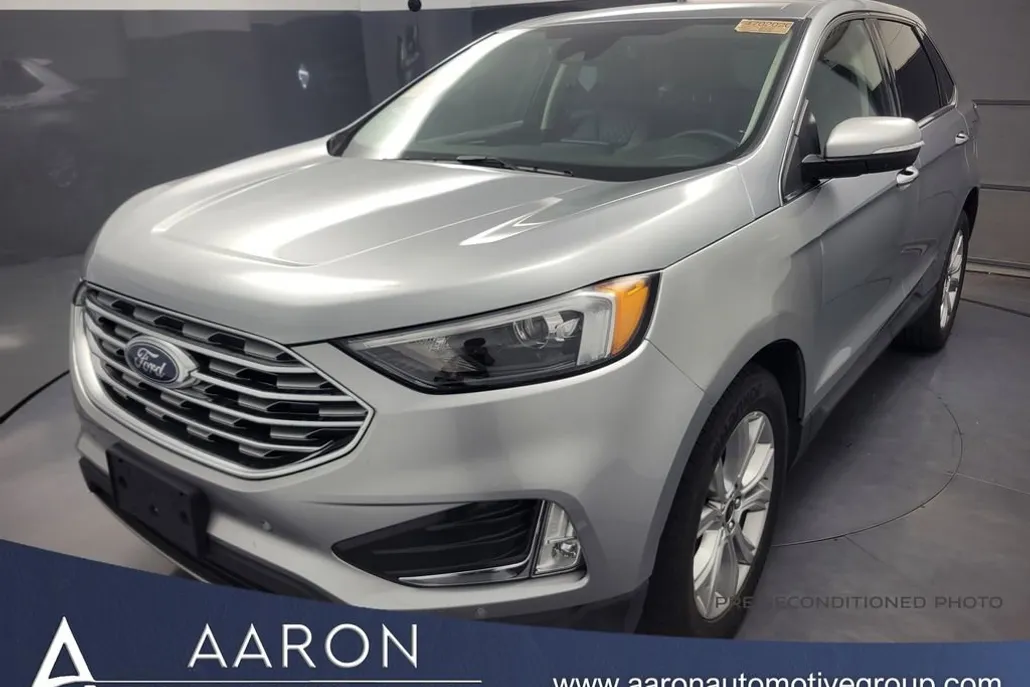 2024 Ford Edge Titanium photo 1