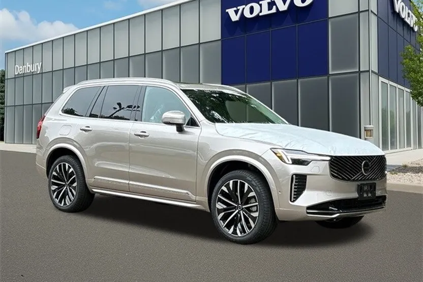 2026 Volvo XC90 Plus photo 1