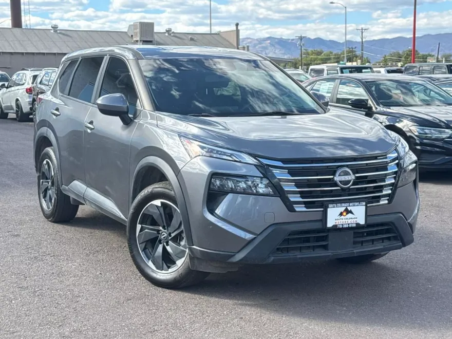 2024 Nissan Rogue SV AWD photo 1