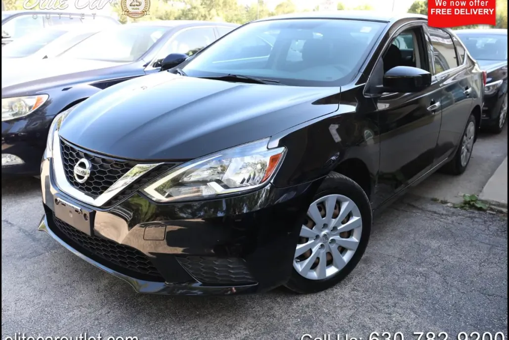 2016 Nissan Sentra S photo 1