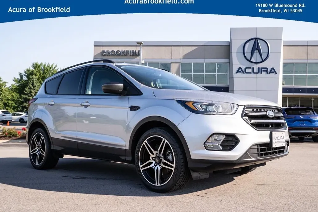 2019 Ford Escape SEL photo 1