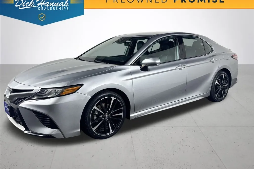 2019 Toyota Camry XSE photo 1