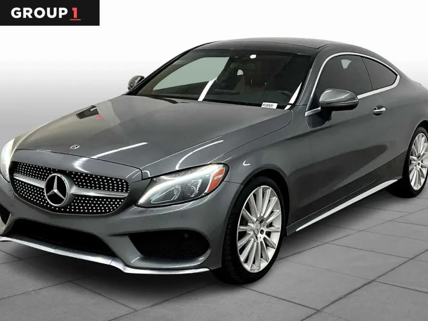 2017 Mercedes Benz C 300 photo 1