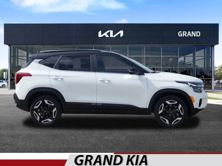 2025 Kia Seltos SX photo 1