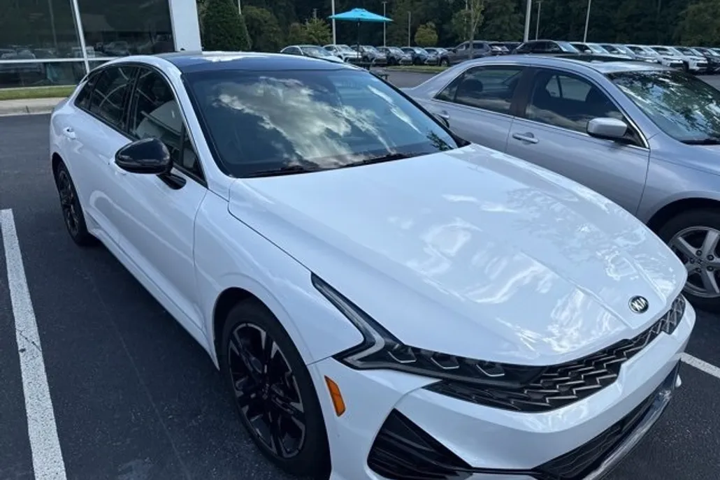 2021 Kia K5 GT-Line photo 1