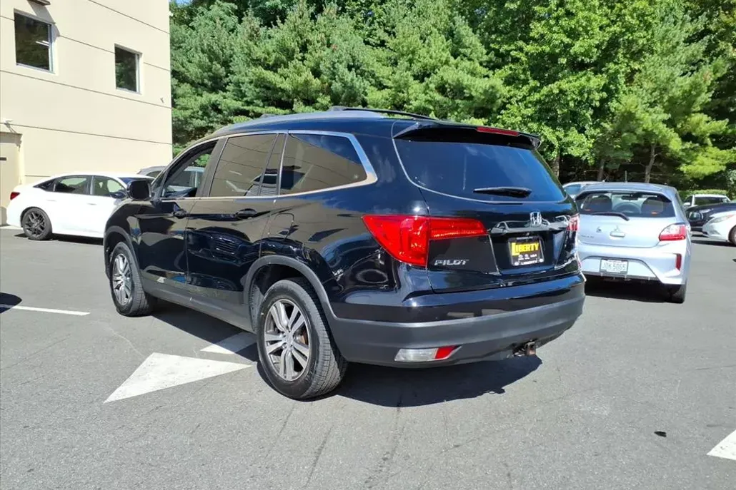 2017 Honda Pilot EX-L photo 1