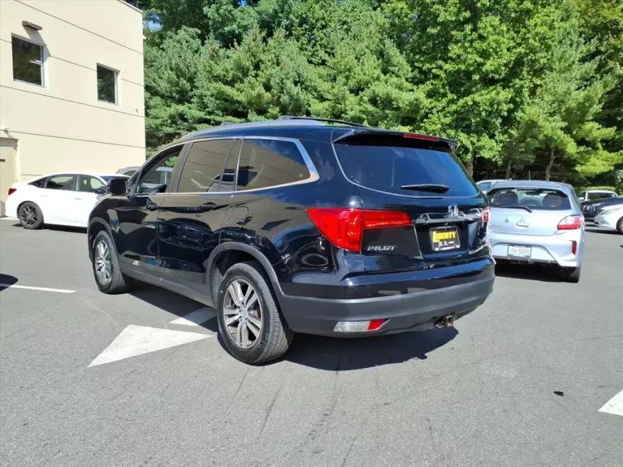2017 Honda Pilot EX-L photo 1