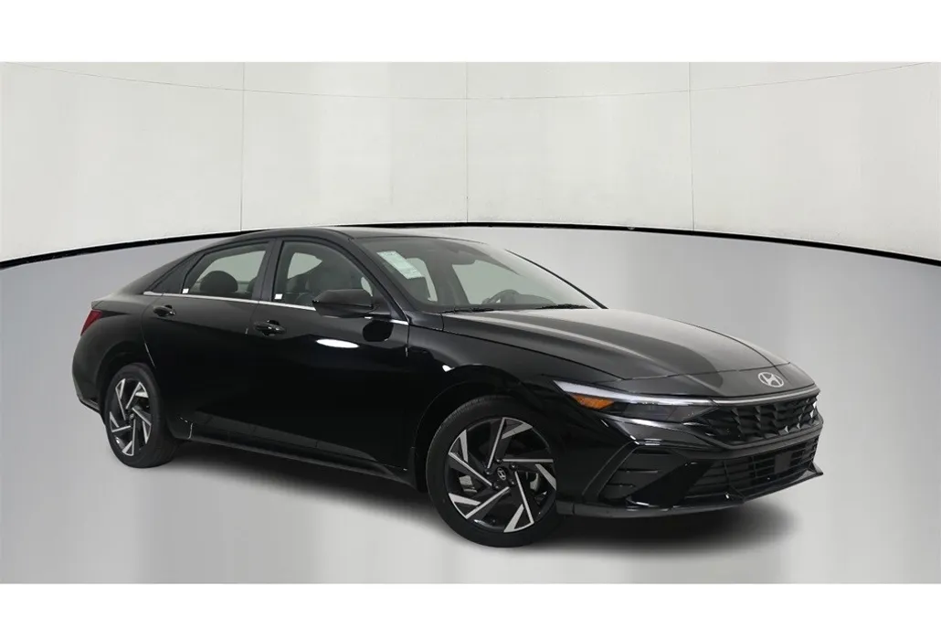 2025 Hyundai Elantra SEL Convenience photo 1