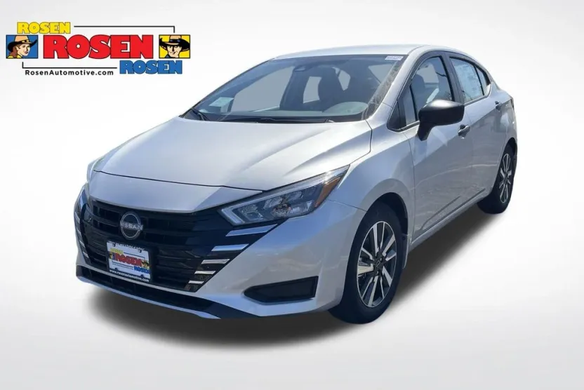 2025 Nissan Versa 1.6 S photo 1
