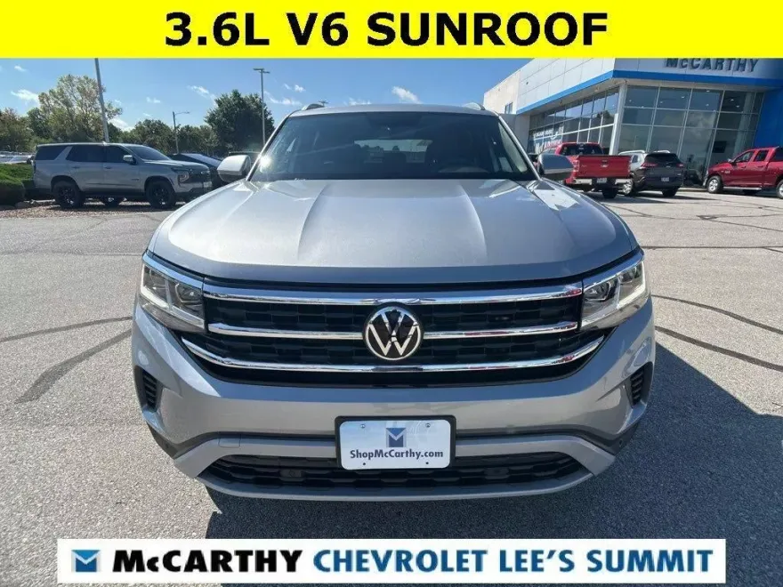 2022 Volkswagen Atlas Cross Sport V6 SE Technology photo 1