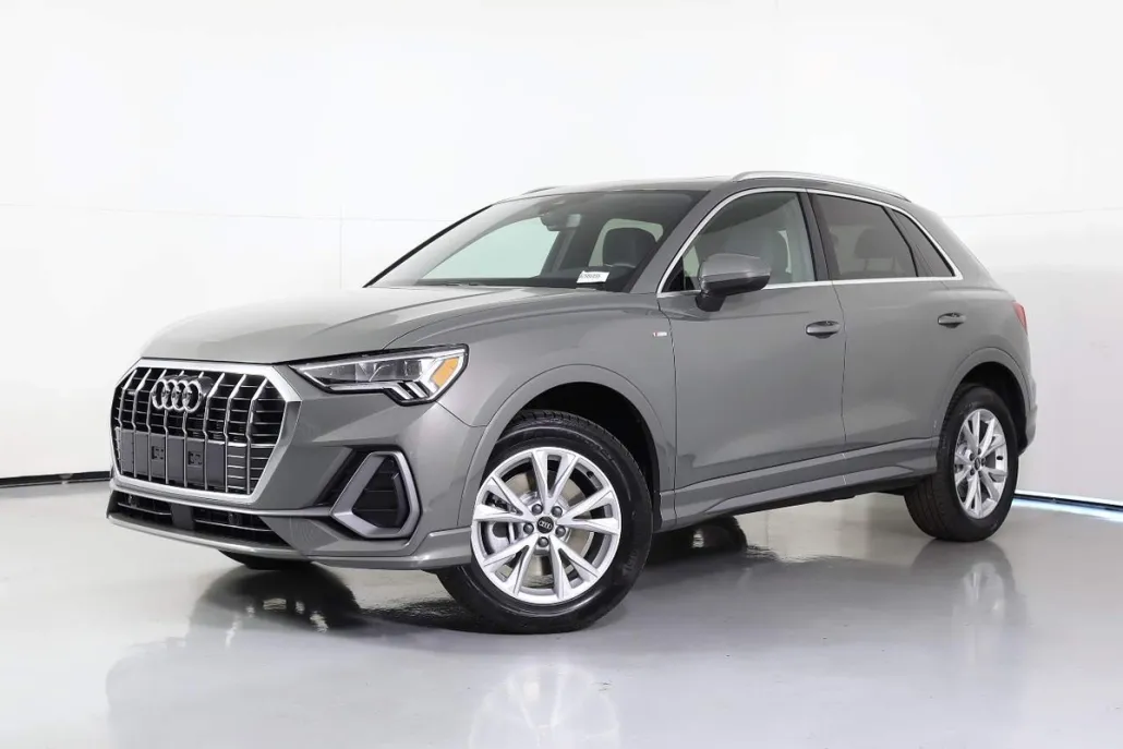 2025 Audi Q3 S line Premium 45 TFSI photo 1