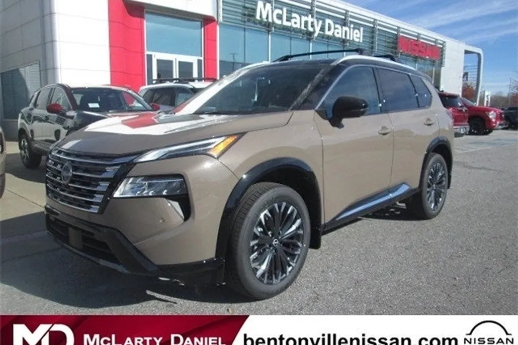 2025 Nissan Rogue Platinum photo 1