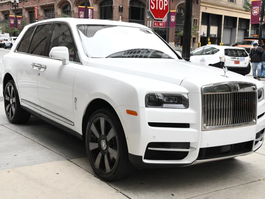 2023 Rolls Royce Cullinan photo 1