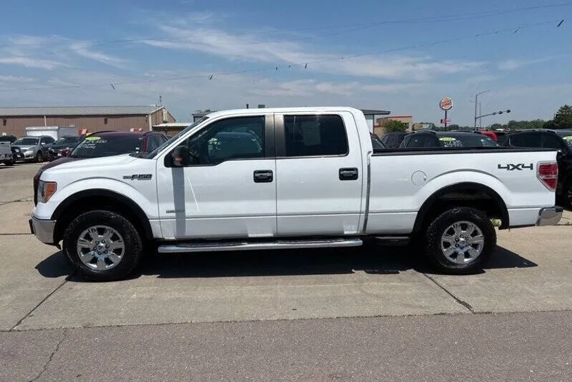 2011 Ford F-150 XLT photo 1