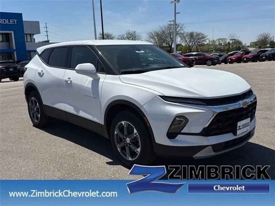 2025 Chevrolet Blazer 2LT photo 1