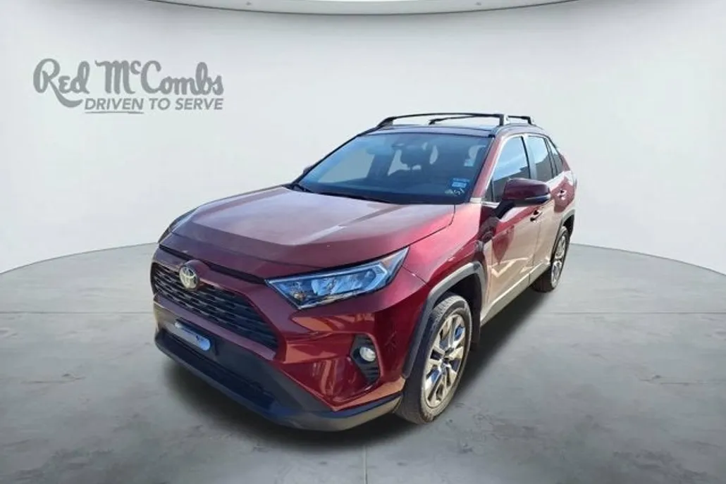 2021 Toyota RAV4 XLE Premium photo 1