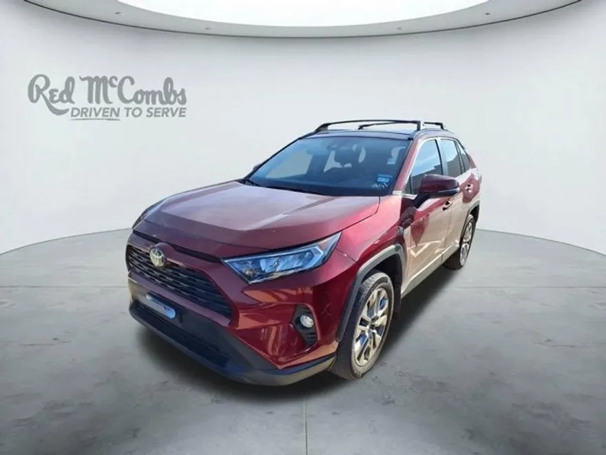 2021 Toyota RAV4 XLE Premium photo 1